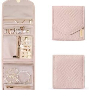Travel jewelry organizer